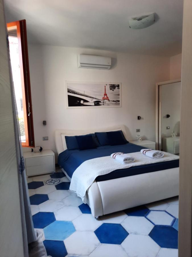 Suites De Mar Santa Teresa Gallura Exterior foto