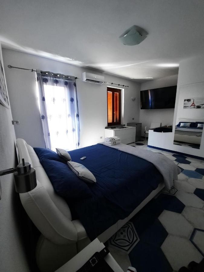 Suites De Mar Santa Teresa Gallura Exterior foto