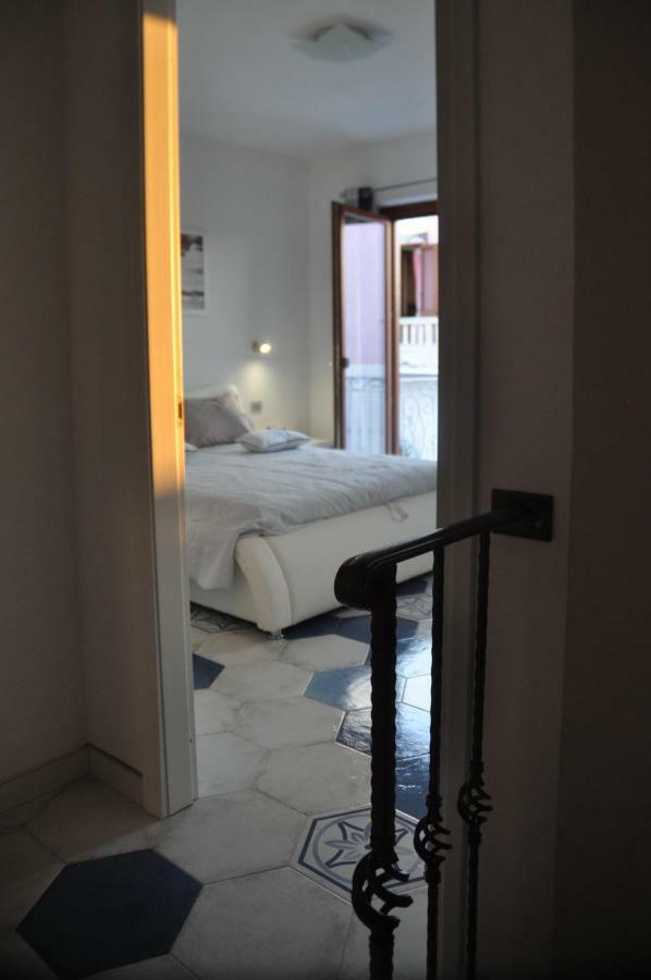 Suites De Mar Santa Teresa Gallura Exterior foto