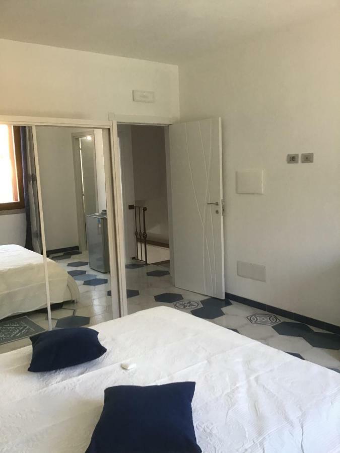 Suites De Mar Santa Teresa Gallura Exterior foto