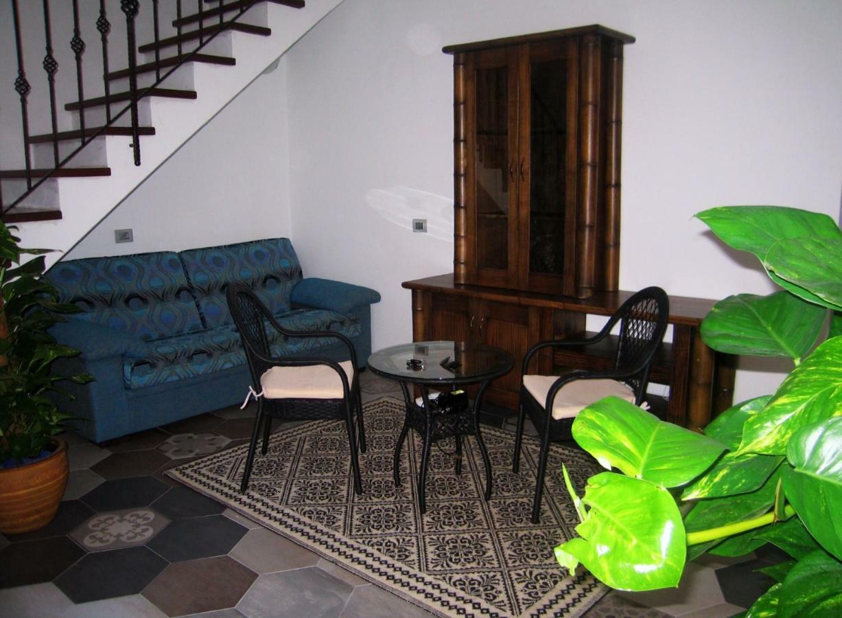 Suites De Mar Santa Teresa Gallura Exterior foto