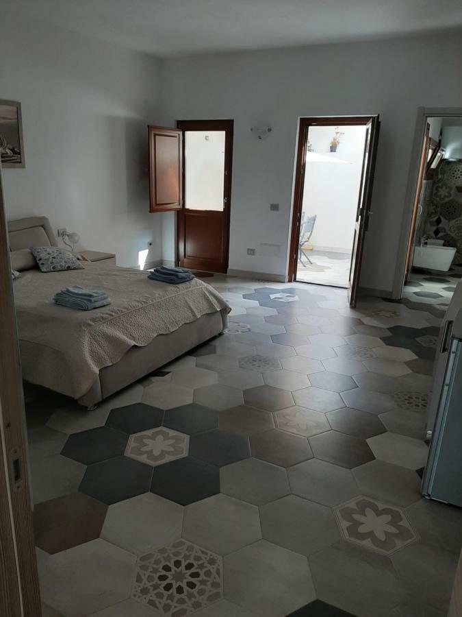 Suites De Mar Santa Teresa Gallura Exterior foto